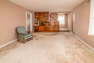 921 N Center St, Beaver Dam, WI 53916 - Photo 3