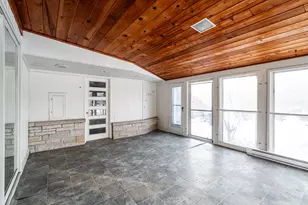 9251 N Tennyson Dr, Bayside, WI 53217 - Photo 35