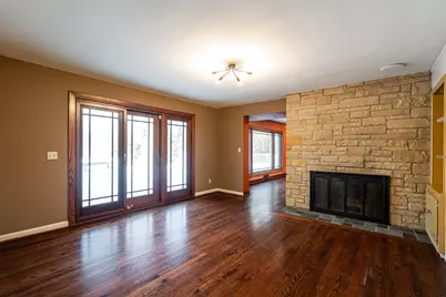 9251 N Tennyson Dr, Bayside, WI 53217 - Photo 11