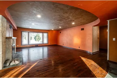 9251 N Tennyson Dr, Bayside, WI 53217 - Photo 3