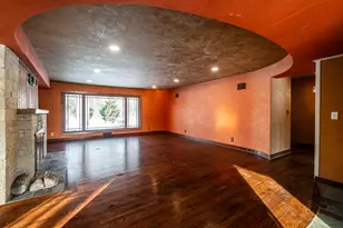 9251 N Tennyson Dr, Bayside, WI 53217 - Photo 3