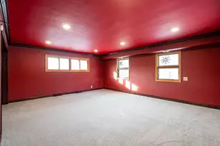 9251 N Tennyson Dr, Bayside, WI 53217 - Photo 19