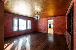 9251 N Tennyson Dr, Bayside, WI 53217 - Photo 9