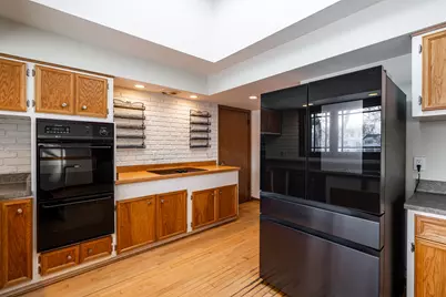 9251 N Tennyson Dr, Bayside, WI 53217 - Photo 17