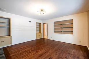 9251 N Tennyson Dr, Bayside, WI 53217 - Photo 13