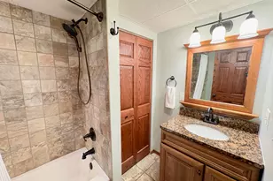 426 Sylvan Dr, Fontana, WI 53125 - Photo 25