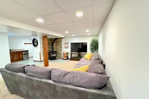 426 Sylvan Dr, Fontana, WI 53125 - Photo 21