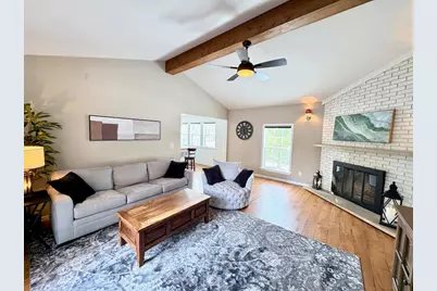 426  Sylvan Dr, Fontana, WI 53125 - Photo 11