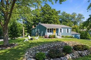 426 Sylvan Dr, Fontana, WI 53125 - Photo 1