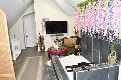 2736 N Oakland Ave, Milwaukee, WI 53211 - Photo 39