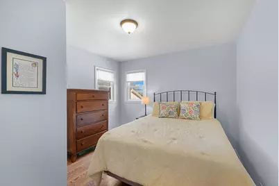 102 S Highland Ave, Thiensville, WI 53092 - Photo 9
