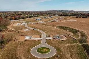 412 Ingleside Ct, Dousman, WI 53118 - Photo 1