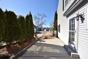 12553 N Woodberry Dr, Mequon, WI 53092 - Photo 37