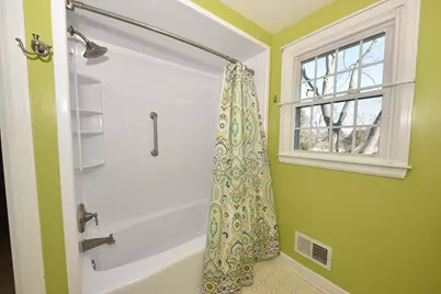 12553 N Woodberry Dr, Mequon, WI 53092 - Photo 29