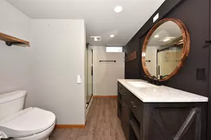 N84W18110 Menomonee Ave, Menomonee Falls, WI 53051 - Photo 27