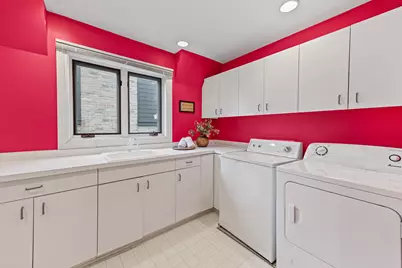 637 E Carlisle Ave, Whitefish Bay, WI 53217 - Photo 37