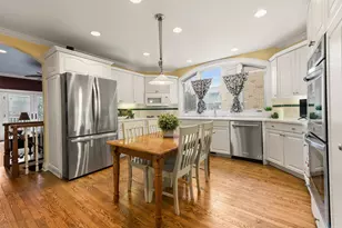 637 E Carlisle Ave, Whitefish Bay, WI 53217 - Photo 13