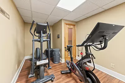 637 E Carlisle Ave, Whitefish Bay, WI 53217 - Photo 65