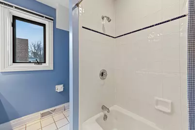 637 E Carlisle Ave, Whitefish Bay, WI 53217 - Photo 53