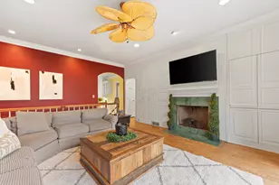 637 E Carlisle Ave, Whitefish Bay, WI 53217 - Photo 21