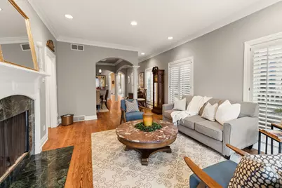 637 E Carlisle Ave, Whitefish Bay, WI 53217 - Photo 9