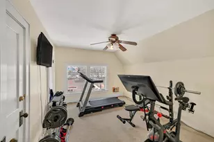 1604 E Newport Ave, Milwaukee, WI 53211 - Photo 19