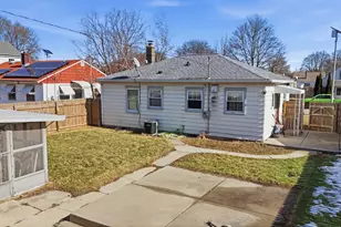 3613 S Taylor Ave, Milwaukee, WI 53207 - Photo 17