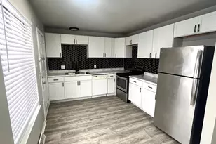 6077 W Calumet Rd, Milwaukee, WI 53223 - Photo 5