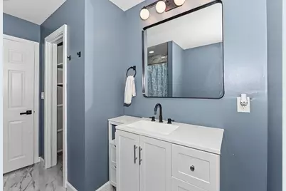 3020 W Edgerton Ave, Greenfield, WI 53221 - Photo 25