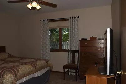 912  Northern Sands Pl, Onalaska, WI 54650 - Photo 9