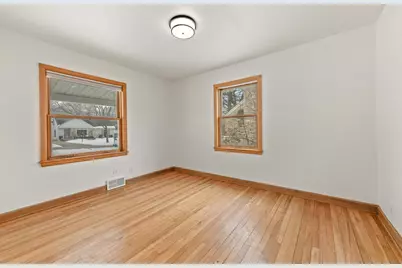 8338 N Whitney Rd, Fox Point, WI 53217 - Photo 7