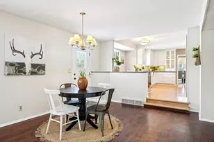 2430 W Applewood Ln, Glendale, WI 53209 - Photo 23