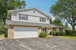 2430 W Applewood Ln, Glendale, WI 53209 - Photo 51