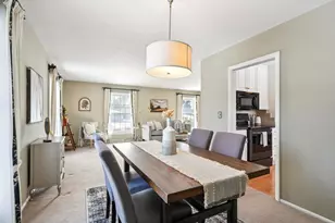 2430 W Applewood Ln, Glendale, WI 53209 - Photo 9