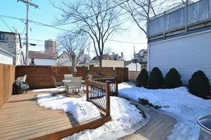 1672 N Astor St, Milwaukee, WI 53202 - Photo 33