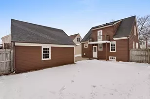 2812 School St, Two Rivers, WI 54241 - Photo 5