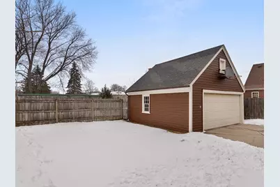 2812  School St, Two Rivers, WI 54241 - Photo 7