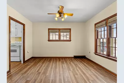 2812  School St, Two Rivers, WI 54241 - Photo 15