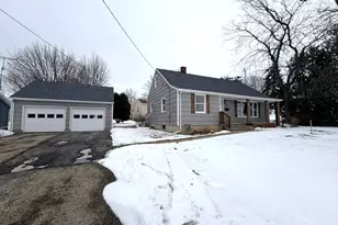 377 Evergreen Dr, Mayville, WI 53050 - Photo 1