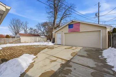 4436 S 64th St, Greenfield, WI 53220 - Photo 27