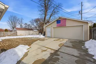 4436 S 64th St, Greenfield, WI 53220 - Photo 27