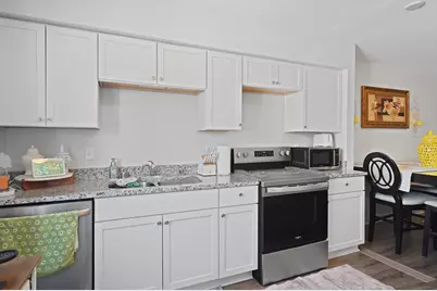 1429  Oakes Rd #7, Racine, WI 53406 - Photo 11