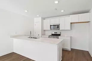 1018 58th Rd, Racine, WI 53182 - Photo 9