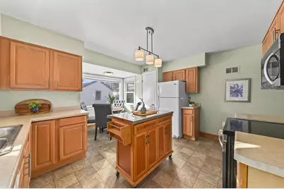 2873 N 83rd St, Milwaukee, WI 53222 - Photo 9