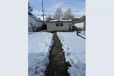 2129 S 31st St, Milwaukee, WI 53215 - Photo 7