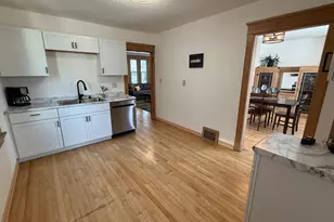 2129 S 31st St, Milwaukee, WI 53215 - Photo 25