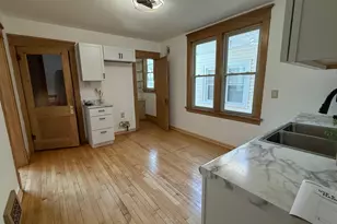 2129 S 31st St, Milwaukee, WI 53215 - Photo 23