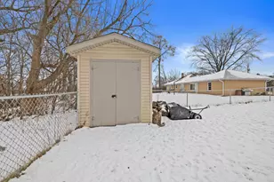 W124S8276 N Cape Rd, Muskego, WI 53150 - Photo 33