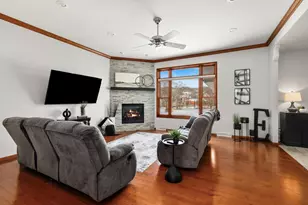 2111 Clearwater Dr, Onalaska, WI 54650 - Photo 5