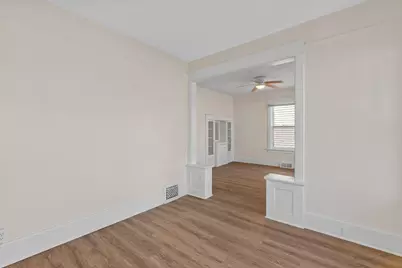 3527 W Branting Ln, Milwaukee, WI 53215 - Photo 5